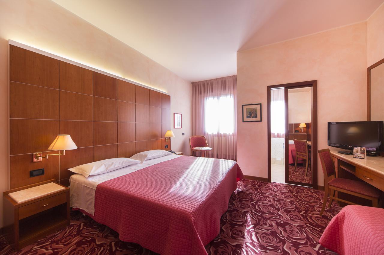 Hotel Alan Anzola dell'Emilia Exteriér fotografie